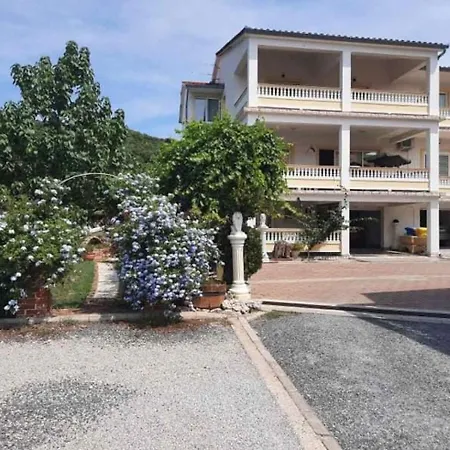 Apartment Robi- Swimming Pool And Beautiful Garden *