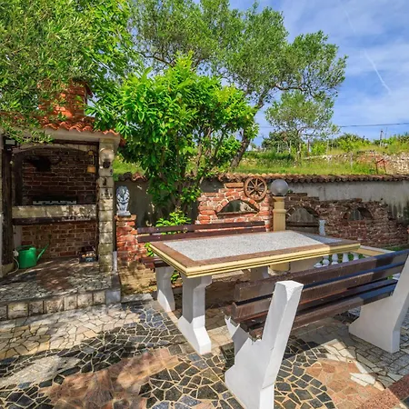 Roby Apartment Kampor