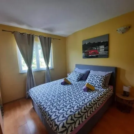 Apartment Robi- Swimming Pool And Beautiful Garden