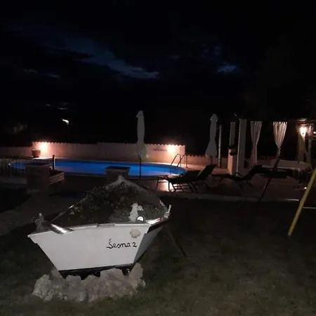 Apartment Robi- Swimming Pool And Beautiful Garden
