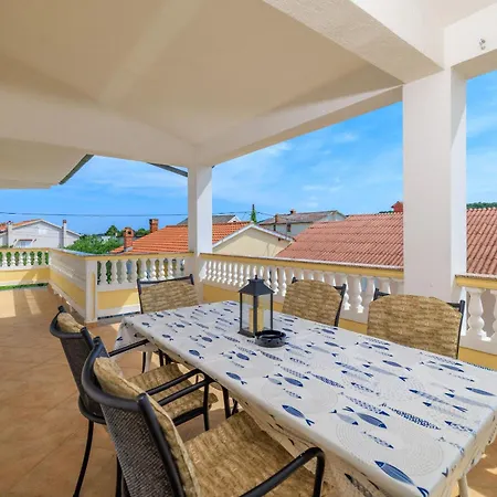 Roby Apartament Kampor