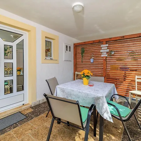 Roby Apartament Kampor