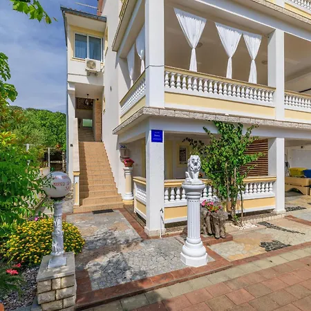 Roby Apartament Kampor