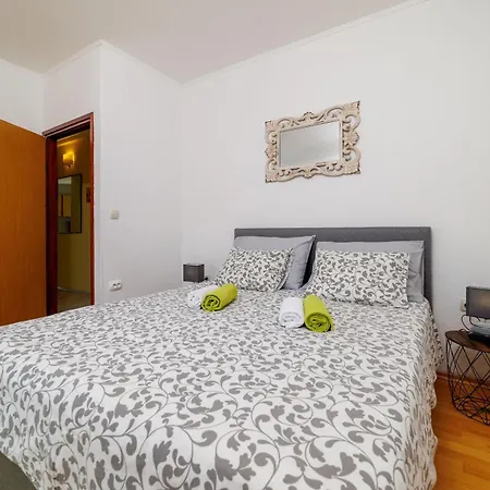 Roby Apartament Kampor